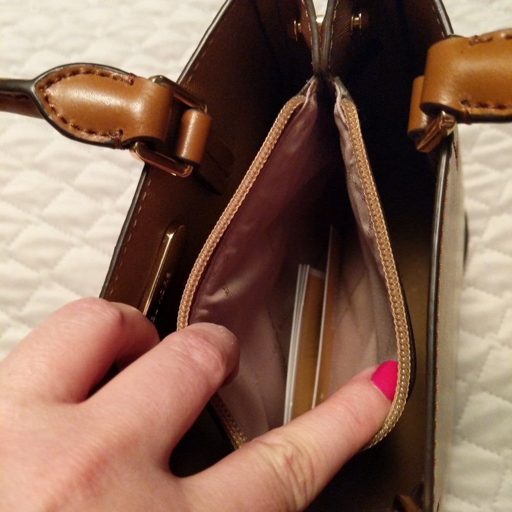 Michael Kors Adele Medium Messenger Crossbody - image 7